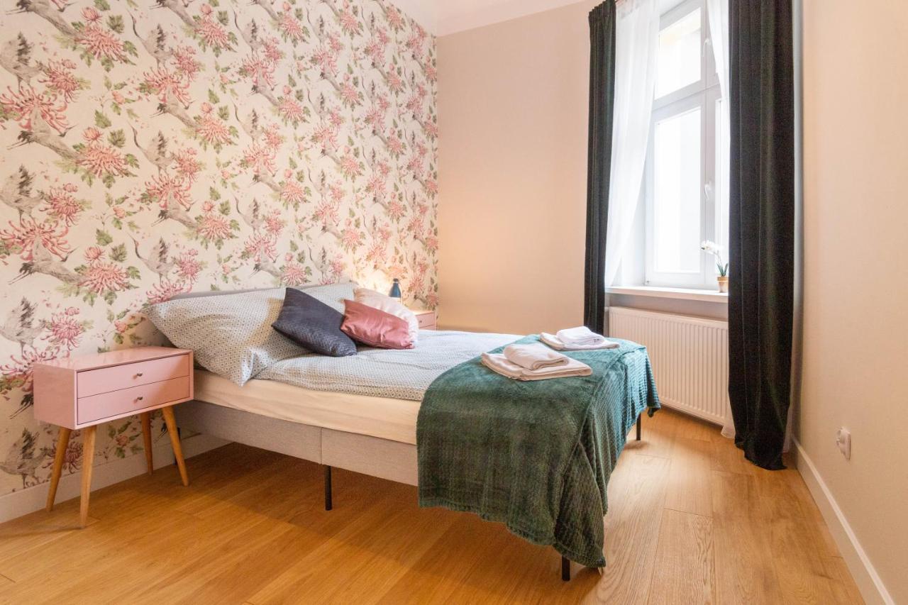Glamorous And Brand New 2 Bedroom Krakow Exterior photo